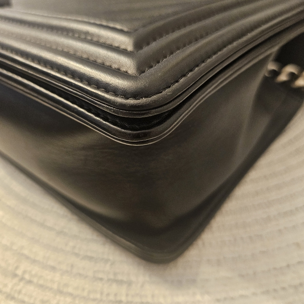 Chanel Flap Boy In New Medium - Picture 13 of 15